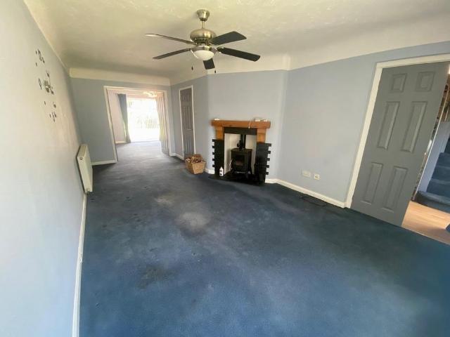 House for rent in Upton-by-Chester, Two Mills