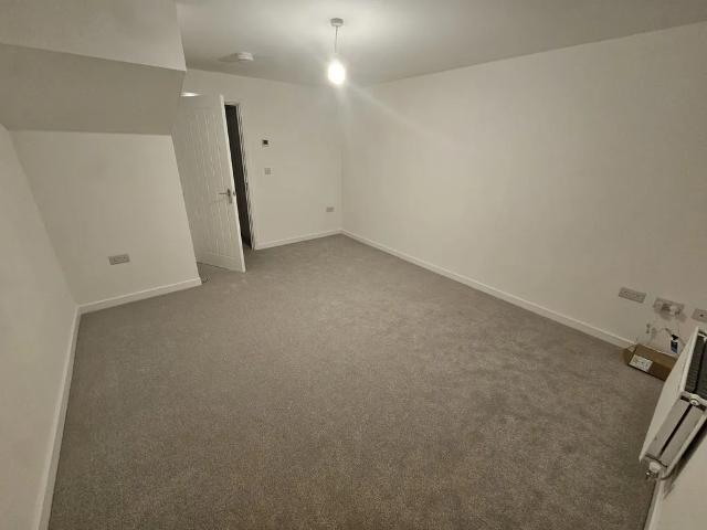 House for rent in Maes y Parc, Cross Hands