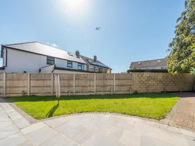 House for rent in Clewer Village, Windsor