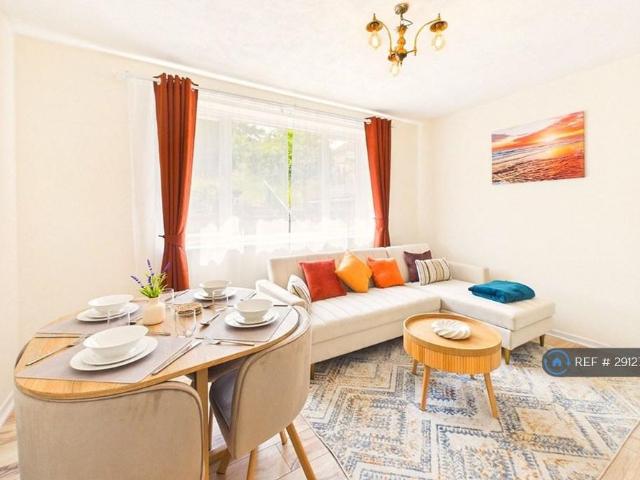 House for rent in Spring Park, Luton