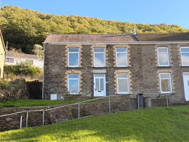 House for rent in Cilybebyll, Gellinudd