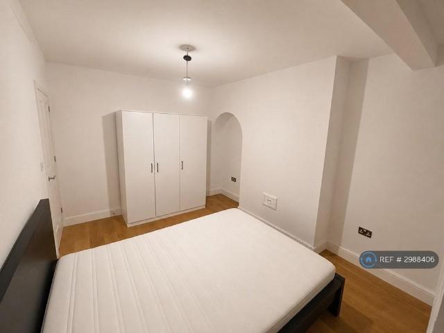 House for rent in London Borough of Merton, Greater London