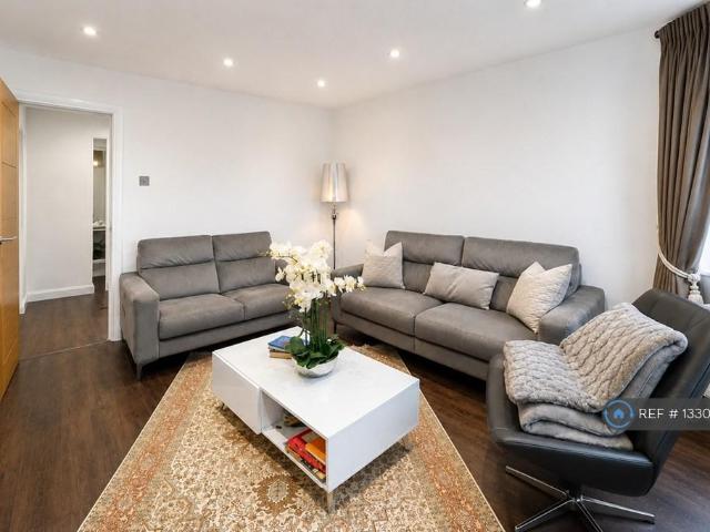 House for rent in Northwood, Greater London