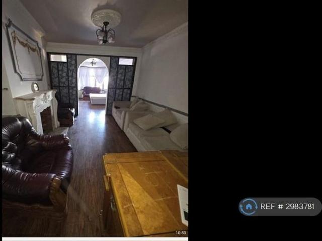 House for rent in Loxford, Greater London