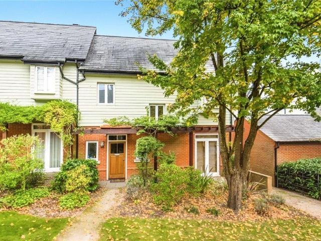 House for rent in Worplesdon, Westborough