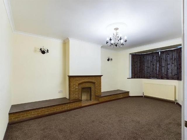 House for rent in London Borough of Ealing, Greater London