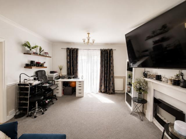 House for rent in Newington, Acol