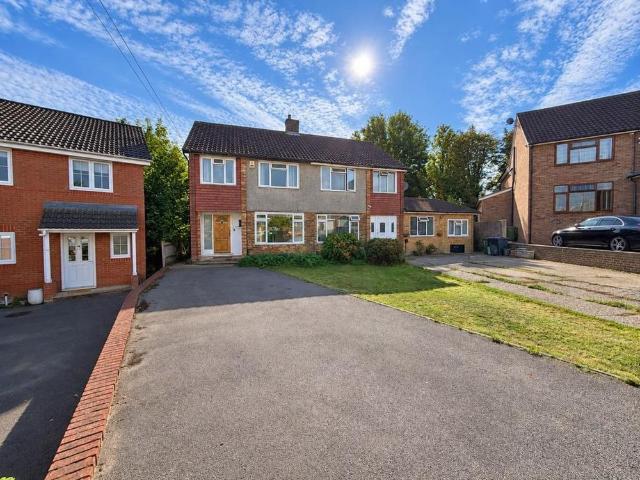 House for rent in Widmore Green, Greater London
