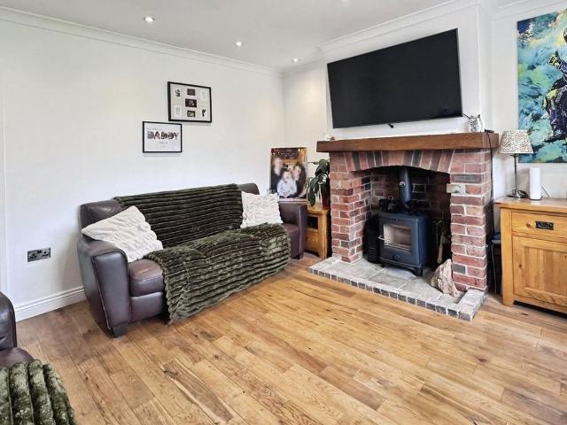 House for rent in Roberttown, Kirklees