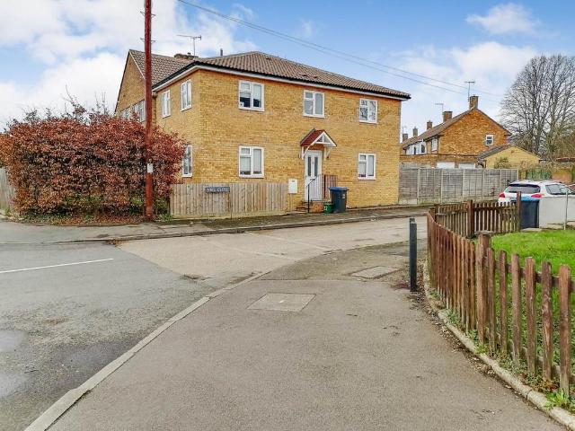 House for rent in Bennetts End, Pouchen End