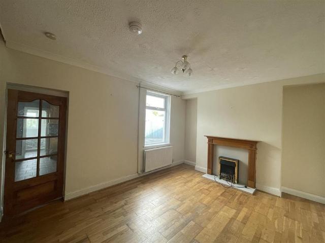 House for rent in Pontyates, Wales