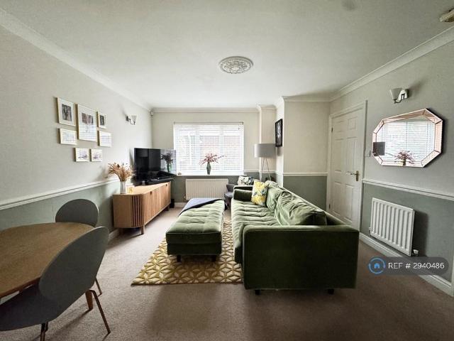 House for rent in Pachesham Park, Surrey