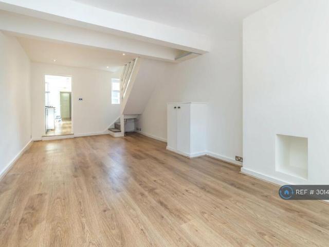 House for rent in London Borough of Croydon, Greater London