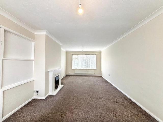 House for rent in Sidley, Heathlands