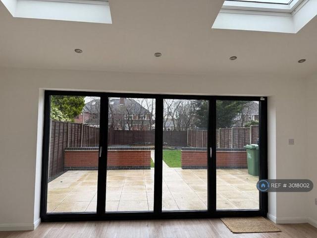 House for rent in Sydenham, Green Close