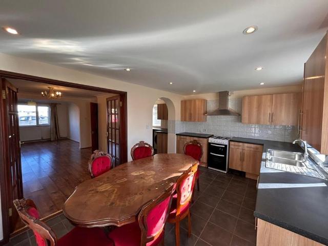House for rent in Three Bridges, Glynde