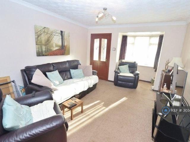 House for rent in Rush Green, Greater London