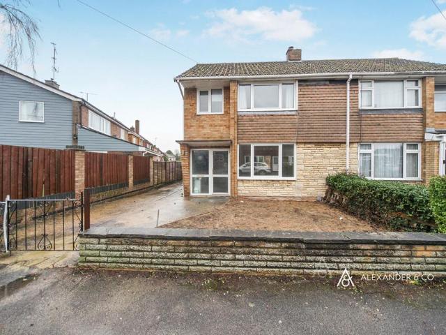 House for rent in Woodside Estate, Houghton Regis