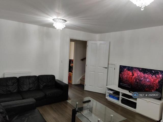 House for rent in Broughton Gate, Milton Keynes