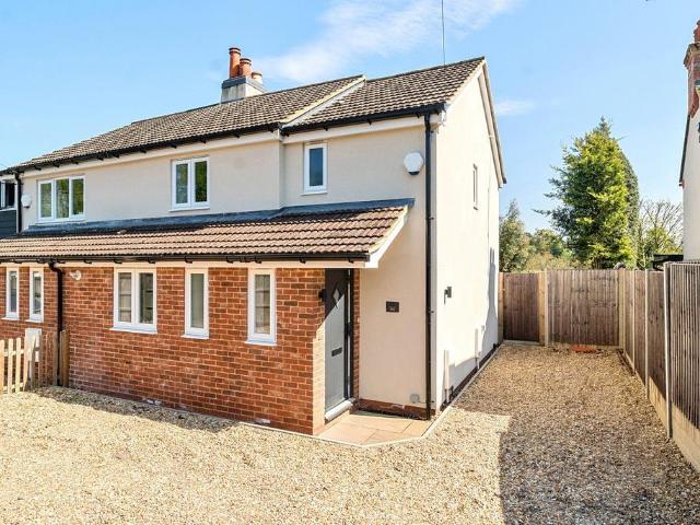 House for rent in Wrecclesham, Fole
