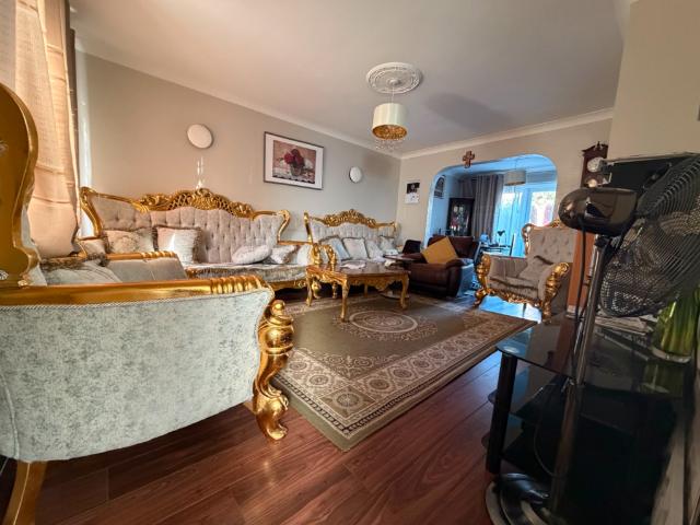 House for rent in London Borough of Croydon, Forestdale
