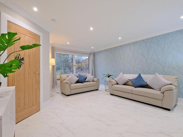 House for rent in Woodside, Ballindoch