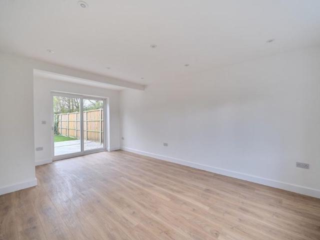 House for rent in Lower Green Esher, Blackhills