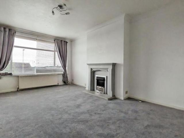 House for rent in Springhead, Oldham