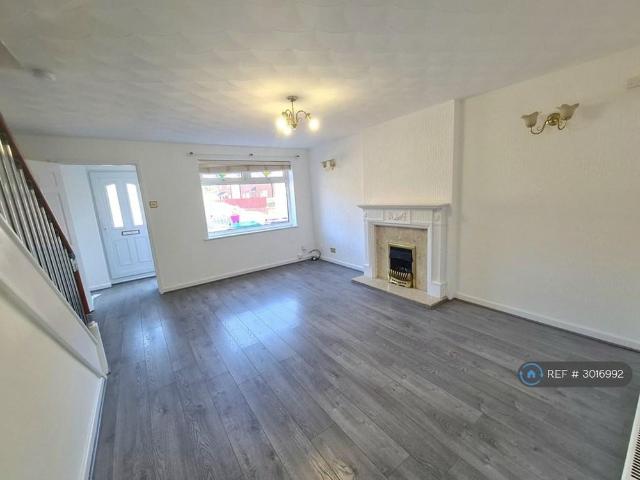 House for rent in Calderstones