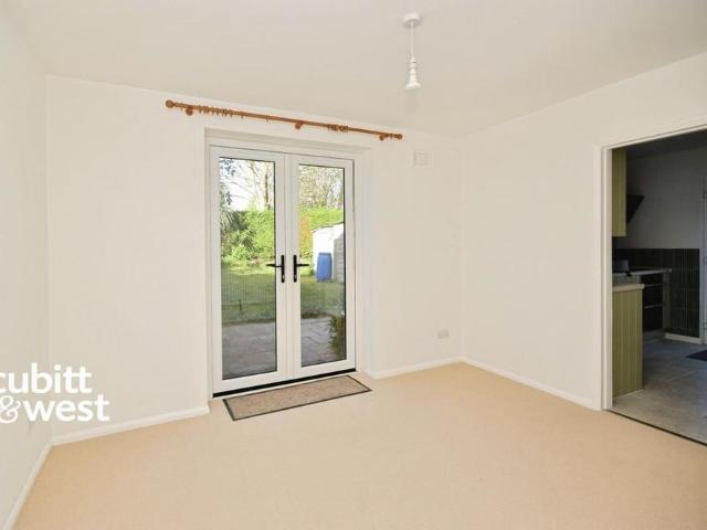 House for rent in Woodhatch, Red Hill