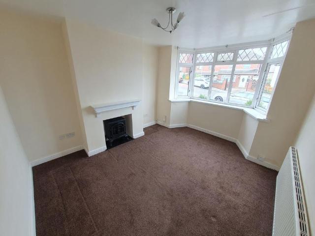 House for rent in Dixon's Green, West Midlands