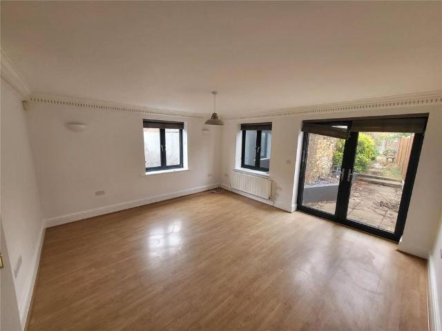 House for rent in Ickenham, Greater London