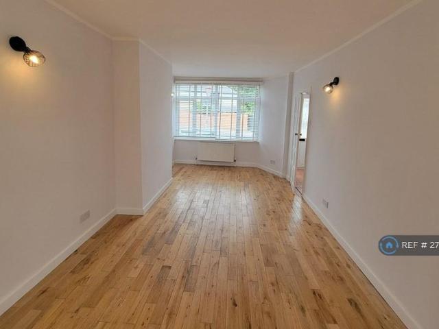 House for rent in Barnehurst, Greater London