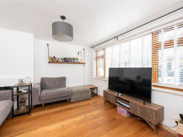 House for rent in Aspley Guise, Central Bedfordshire