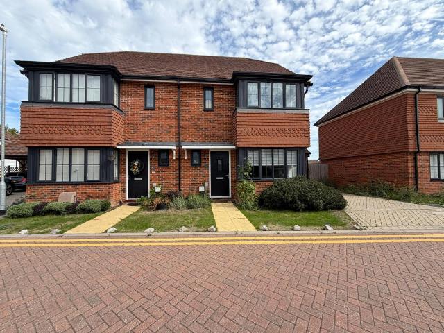 House for rent in Hinxhill, Bridgefield