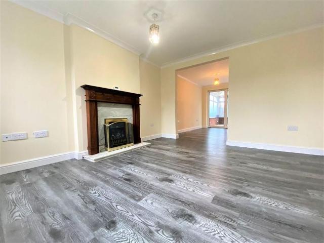 House for rent in Four Lane Ends, Blackburn