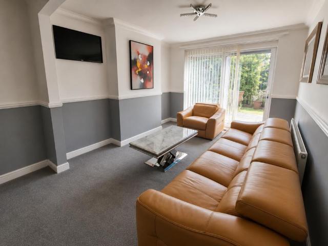 House for rent in Spring Park, Luton