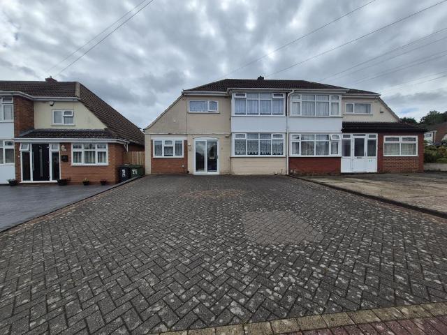 House for rent in Ettingshall Park, West Midlands