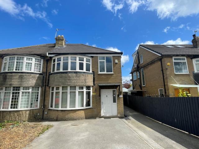 House for rent in Carr Manor, Moor Allerton