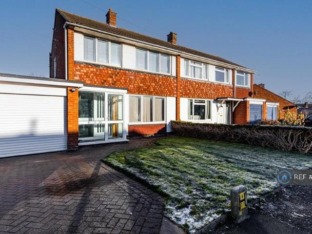 House for rent in Leyfields, Kettlebrook