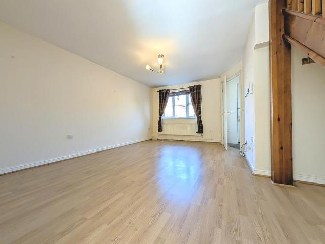 House for rent in Bryncae, Wales