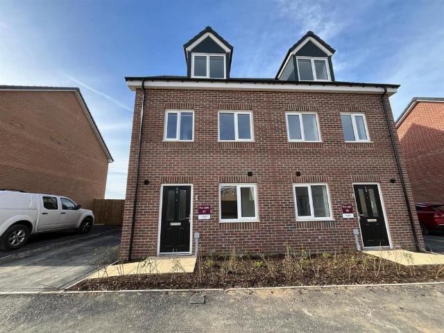 House for rent in Nunsthorpe, Bradley