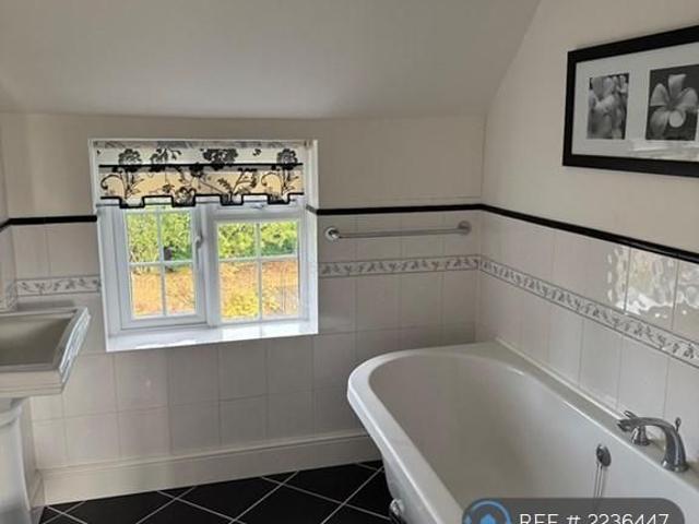 House for rent in Calne