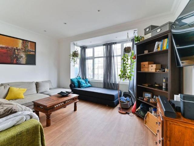House for rent in London Borough of Sutton, Greater London