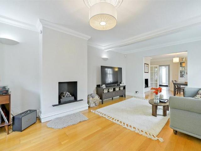 House for rent in Clewer Village, Windsor