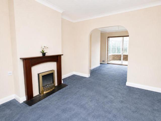 House for rent in Pachesham Park, Surrey