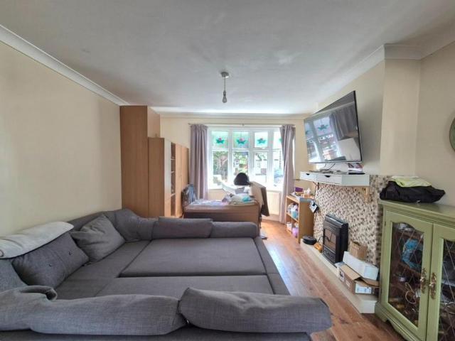 House for rent in London Borough of Ealing, Greenford