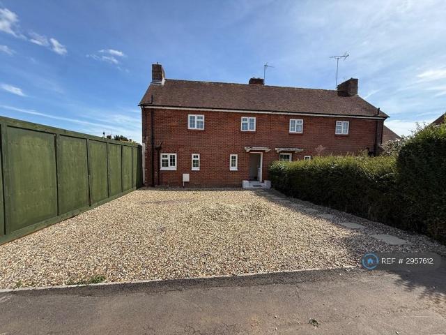House for rent in Shinfield