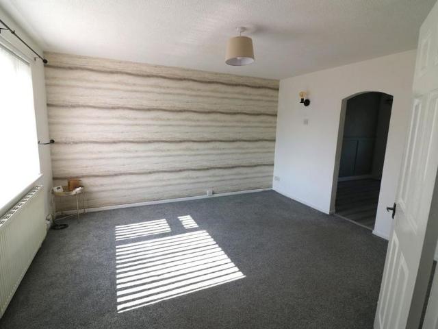 House for rent in Westwood Park, Rossmore