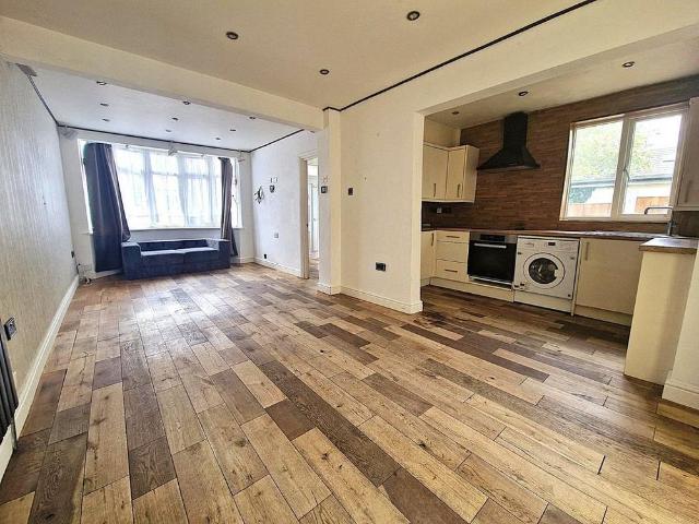 House for rent in Clayhall, Greater London